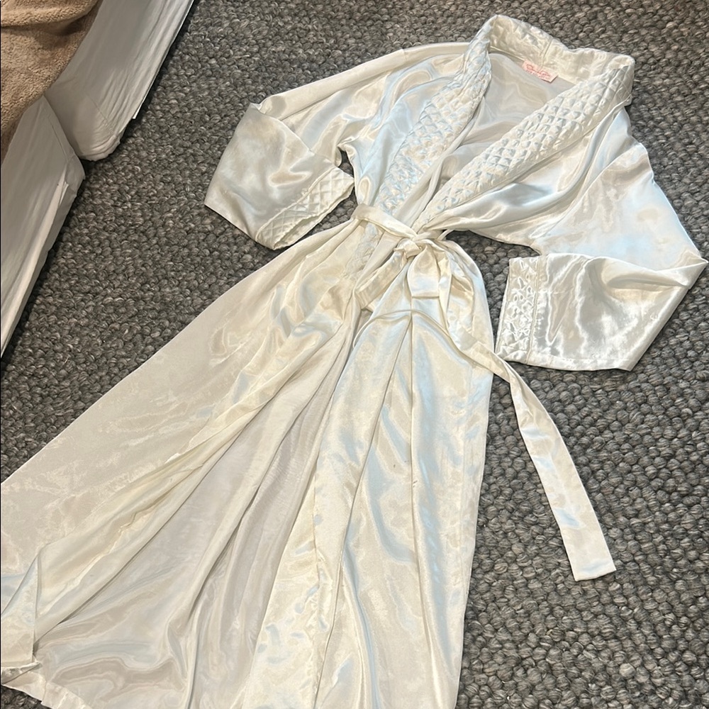 Oscar De La Renta Pink Label Cream Satin Robe One Size Fits All - Picture 2 of 13